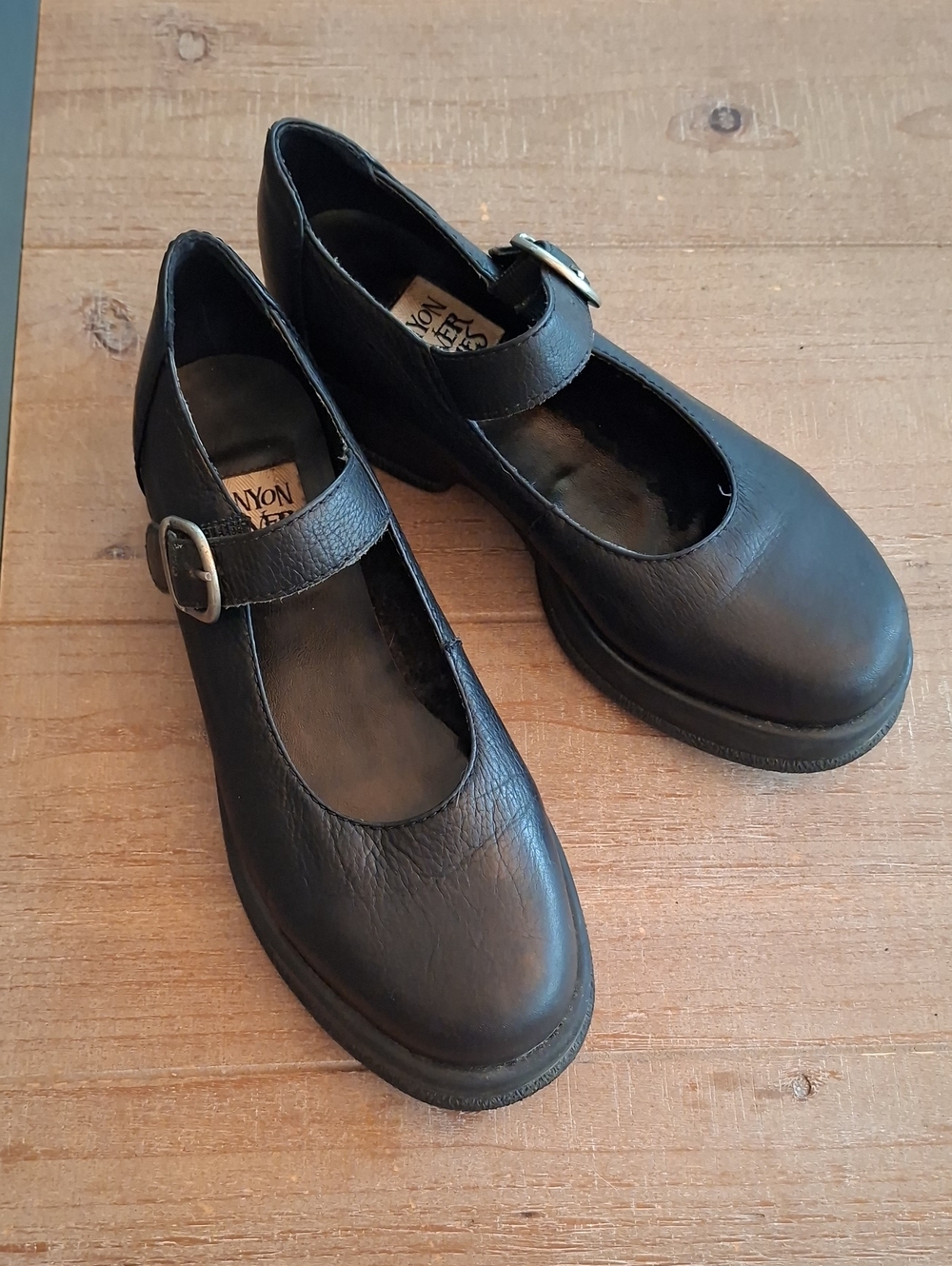 Vintage 90's Goth/Grunge/Kawaii Black Leather Platform Mary Janes (Size US 6)